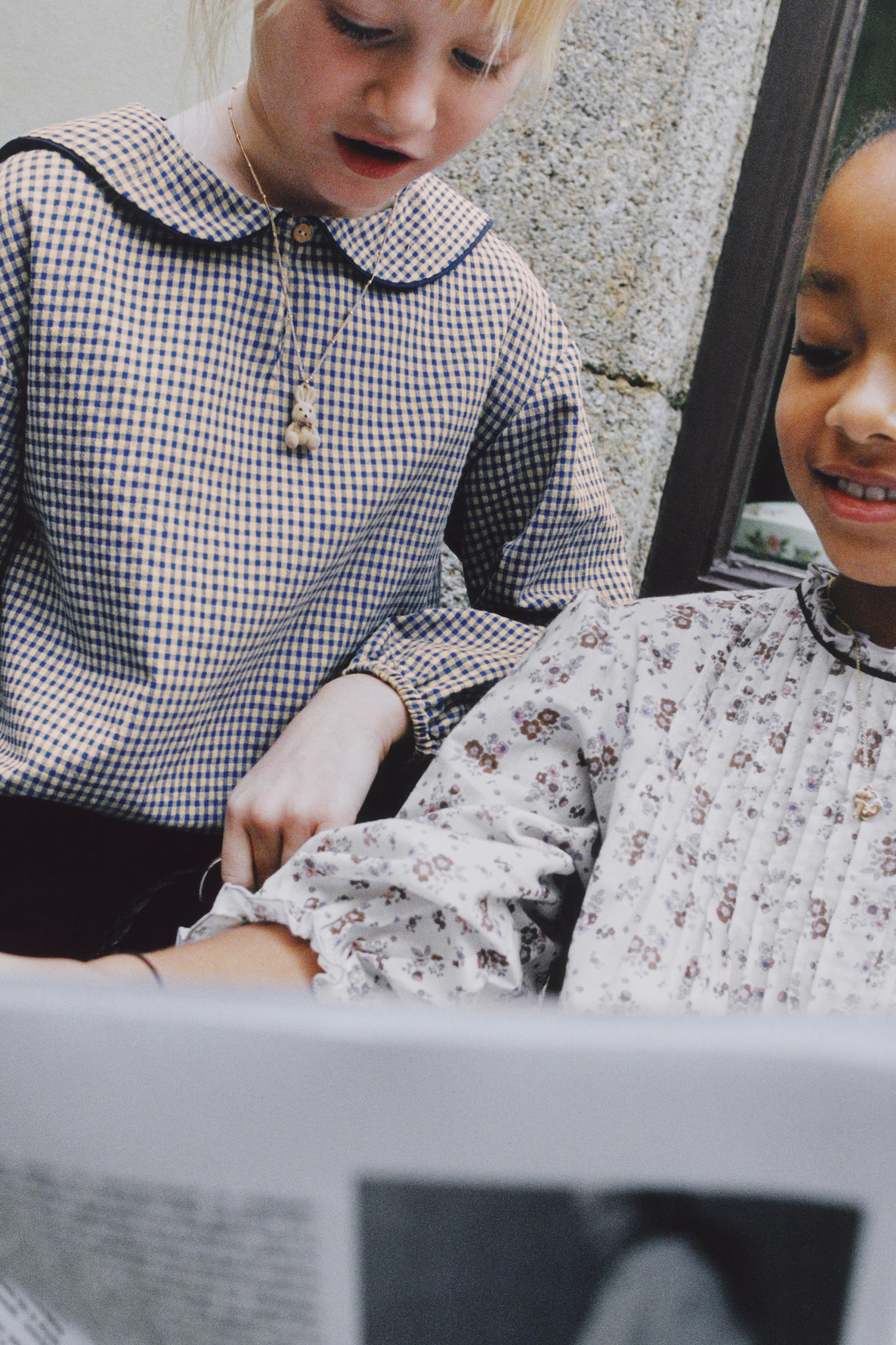 PLAID PETER PAN COLLAR SHIRT